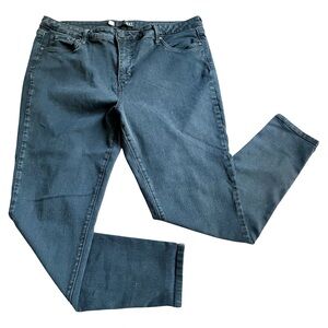 Kut from the Kloth Black Skinny Jeans Size 18W